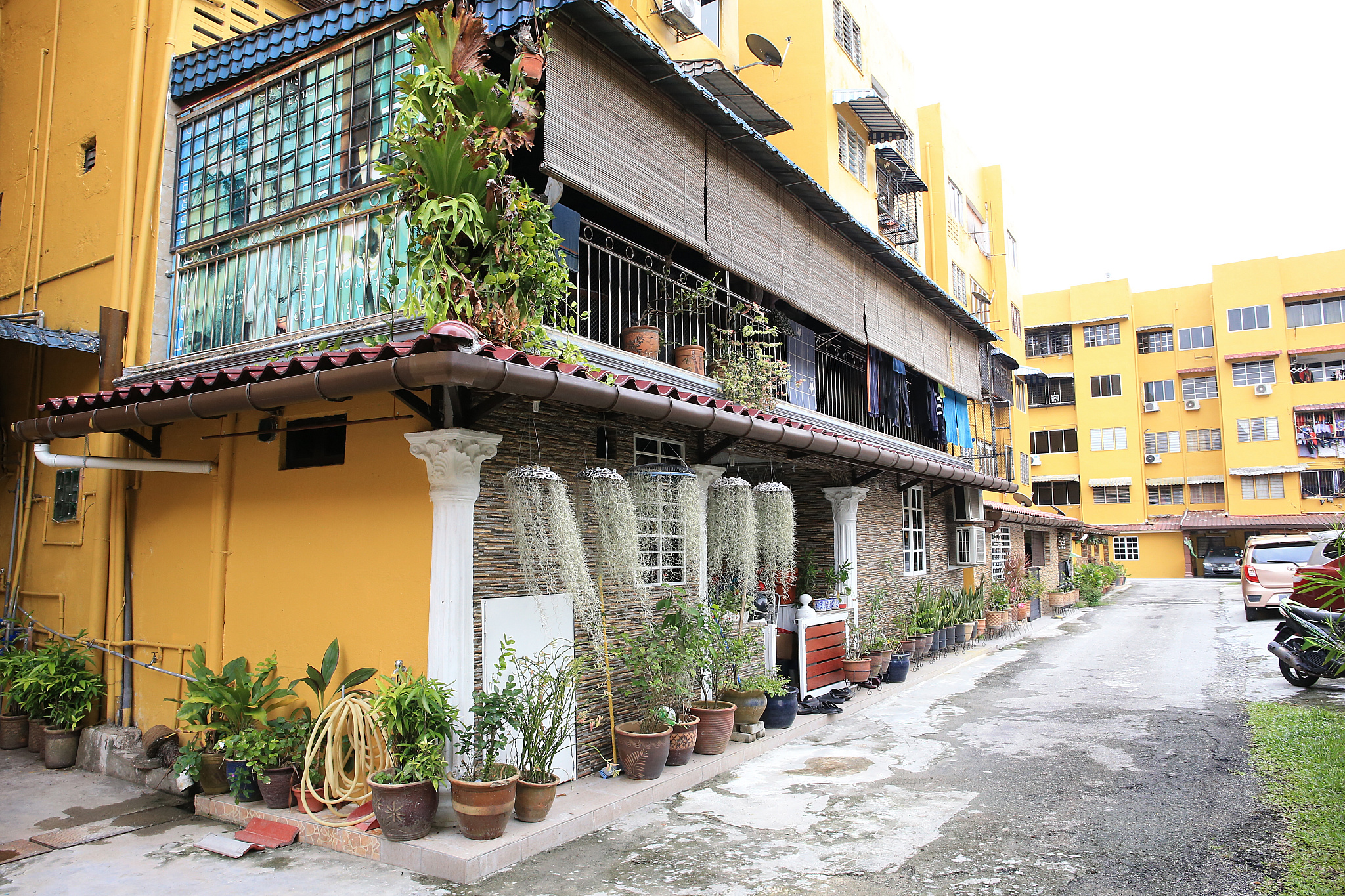 大都会封面:组屋非法扩建课题