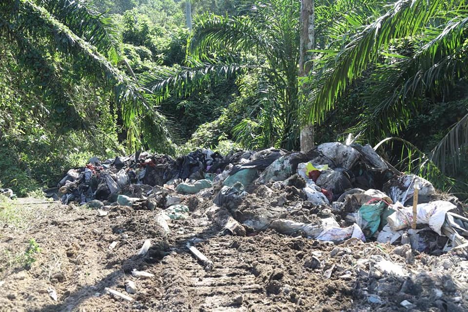 大都会:非法经营垃圾与旧衣回收业者遭取缔/7图