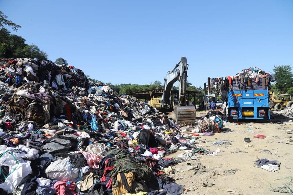 大都会:非法经营垃圾与旧衣回收业者遭取缔/7图