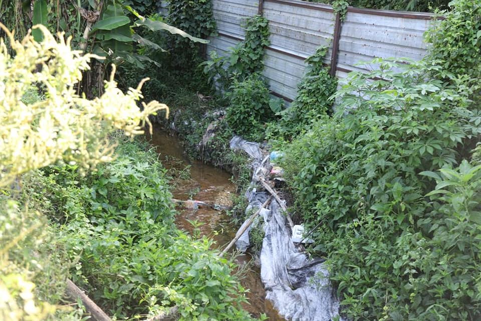 大都会:非法经营垃圾与旧衣回收业者遭取缔/7图