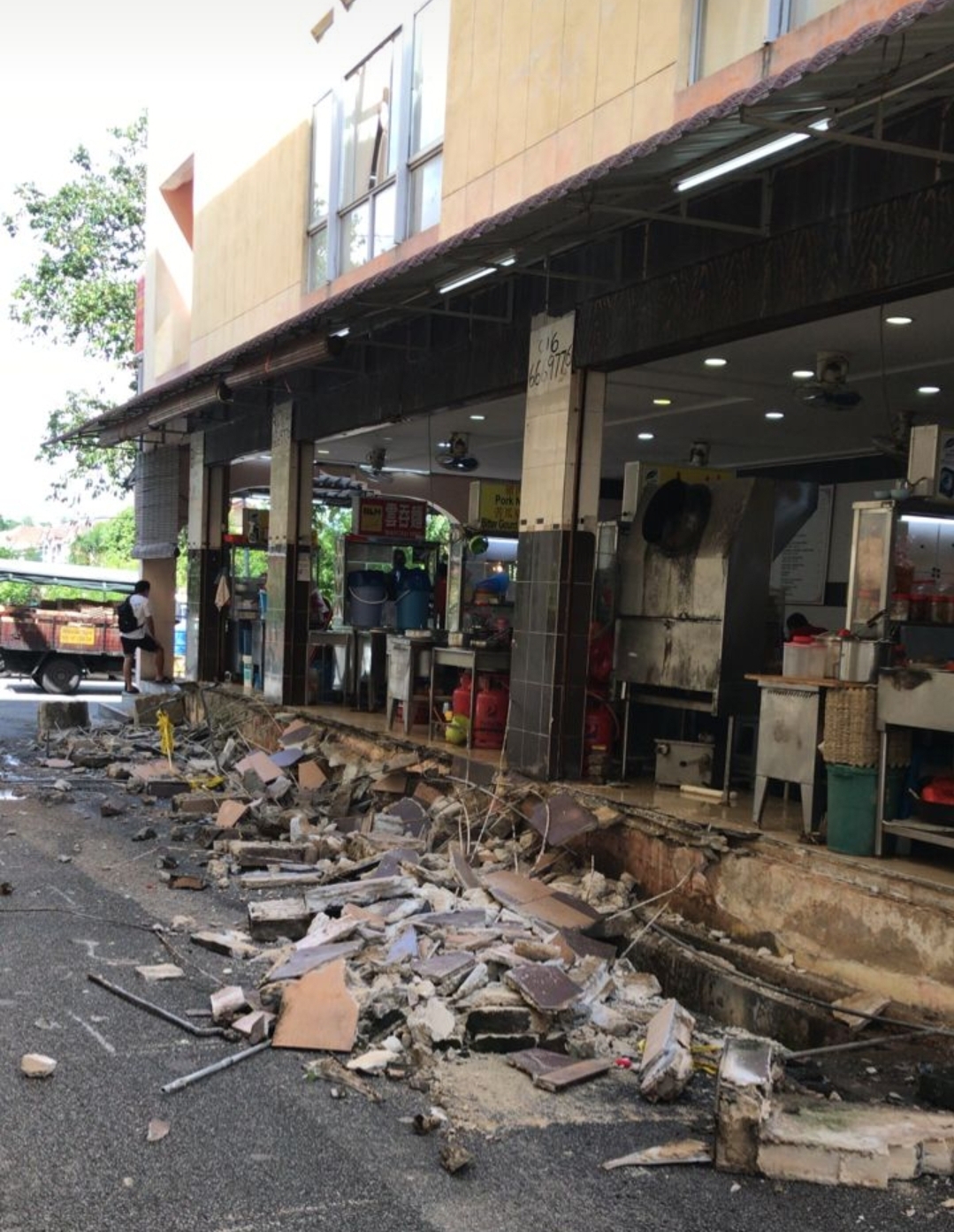 大都会/ME02头/加影市议会清拆违建行动/5图