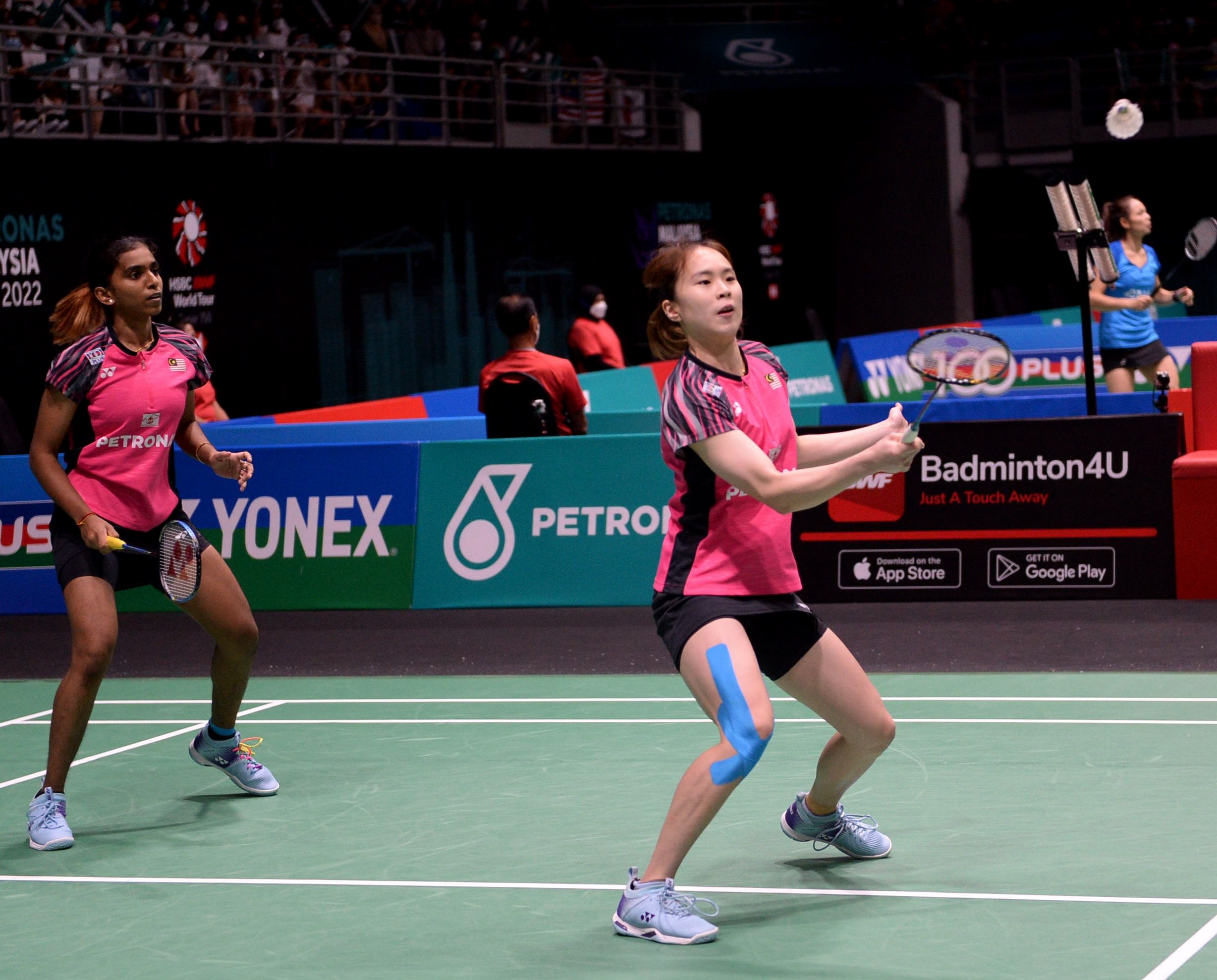 大马羽球超级750赛| 把握风向最怪场地造冷门 双张成大马女双独苗