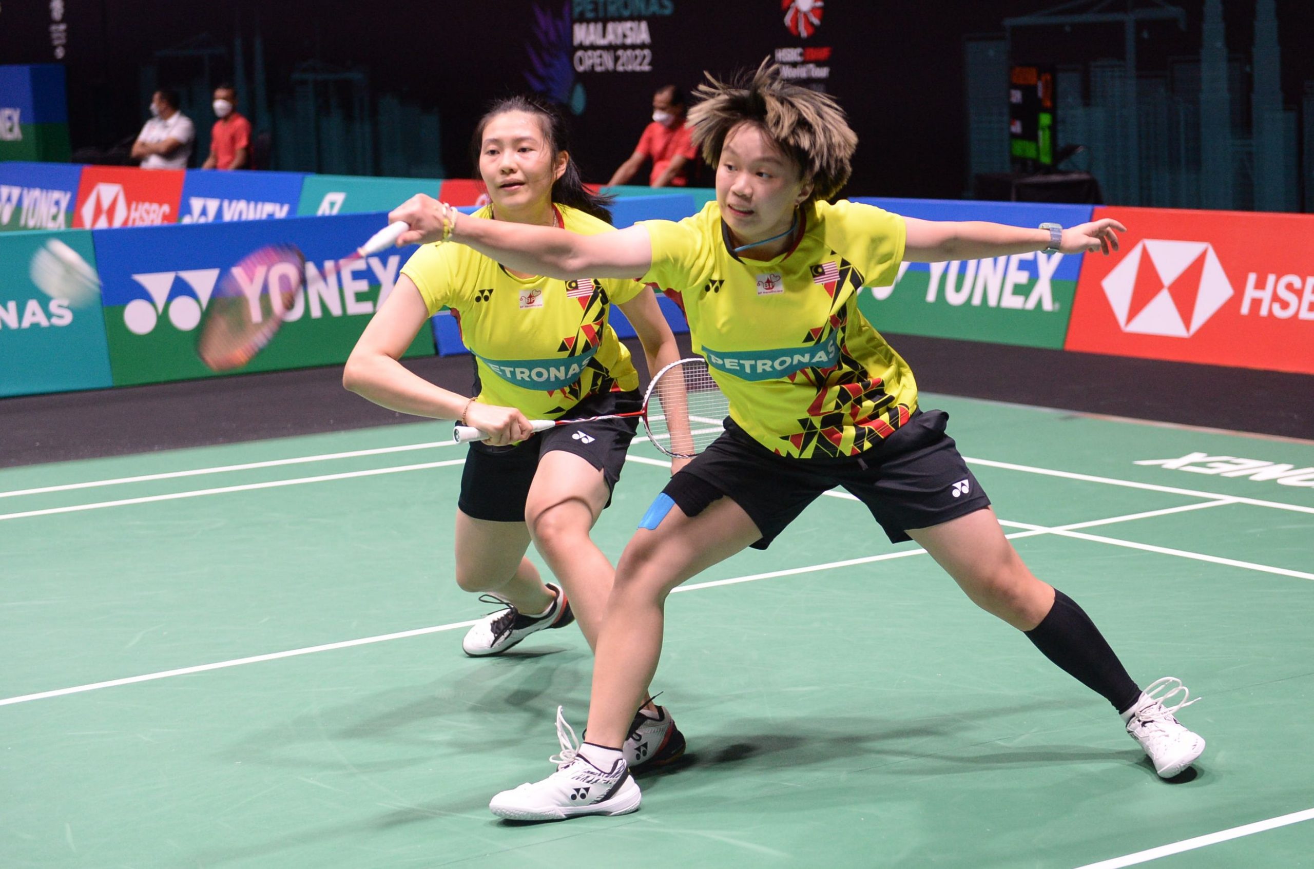 大马羽球超级750赛| 把握风向最怪场地造冷门 双张成大马女双独苗