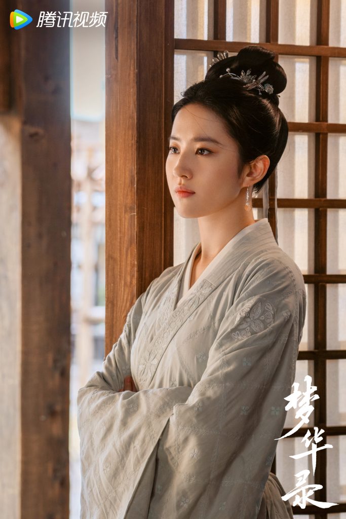 头被强压浸水缸6次   刘亦菲憋气呛水画面曝光