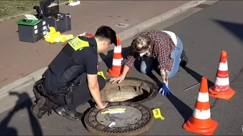 奇迹!8岁男童困下水道8天 微弱呜咽声获救脱困