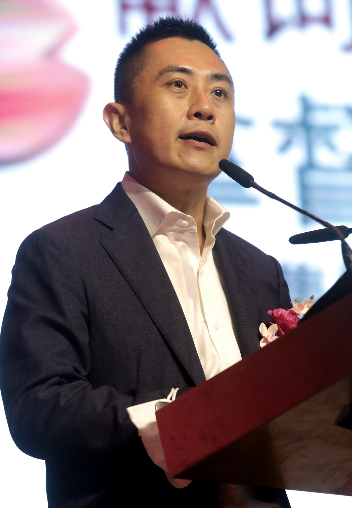 富贵集团（全国新闻文）16日见报半版