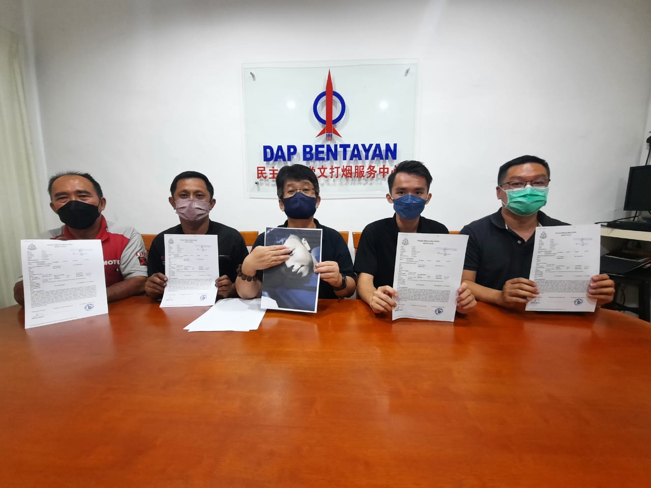 **已签发**柔:身份证二度遭友人盗用,男子呼吁对方站出来解决问题