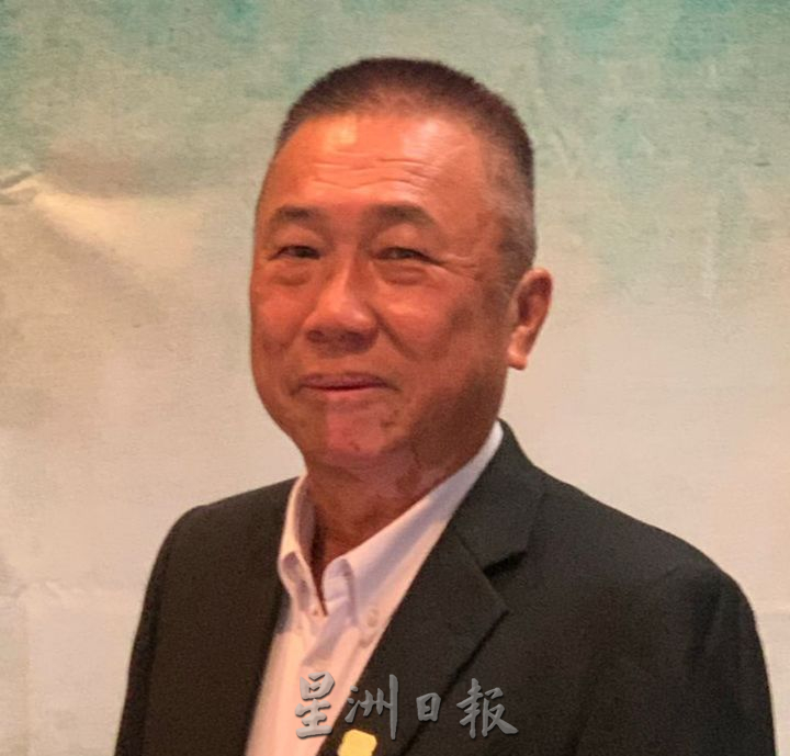 **已签发(请置头条)**柔:封面:特稿:汽车销售税、芯片短缺,马币疲弱重创汽车销售业