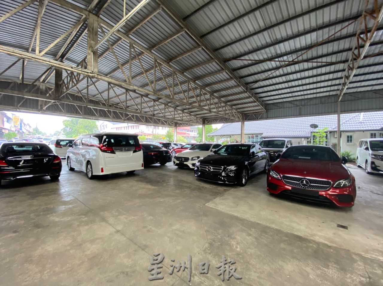 **已签发(请置头条)**柔:封面:特稿:汽车销售税、芯片短缺,马币疲弱重创汽车销售业