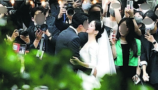 张娜拉出嫁“2前男友”闹场   郑容和李相仑哭喊：再见