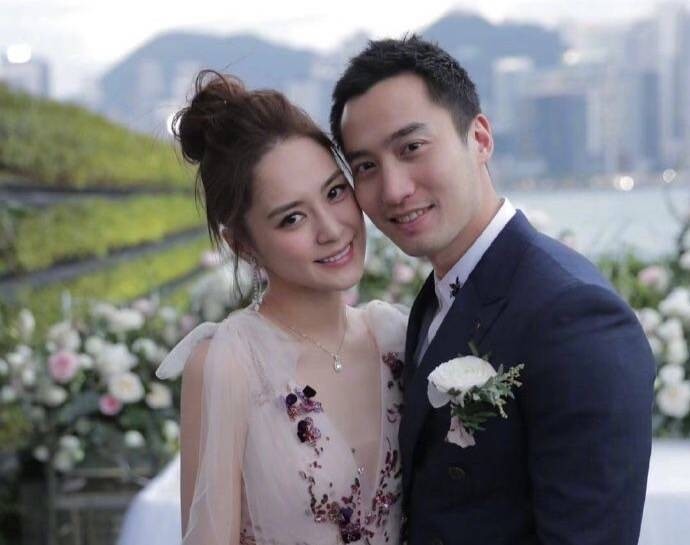 扬言不想再谈姐弟恋 阿娇:我不是他妈