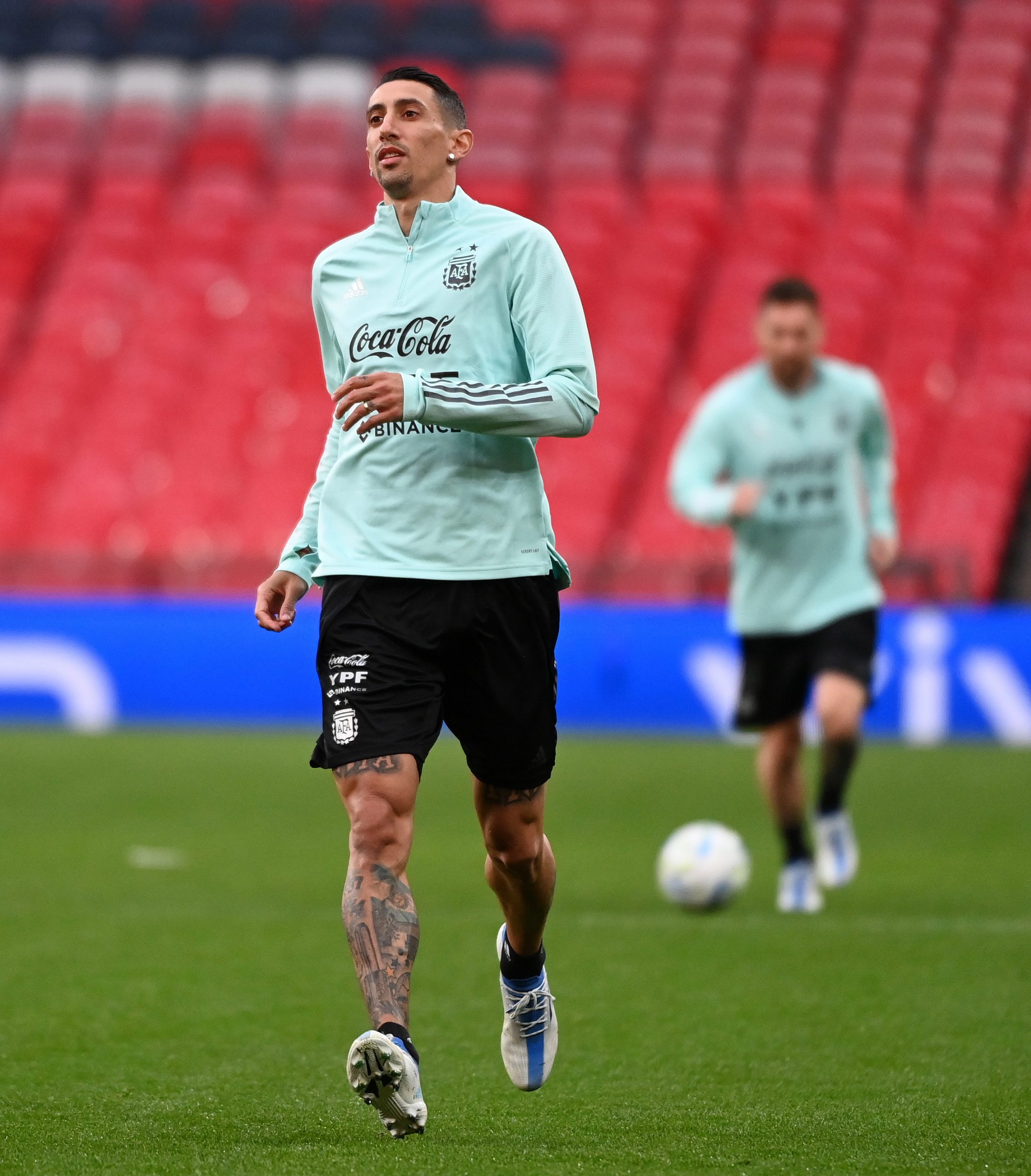 把机会留给年轻人  天使世杯后退出国家队