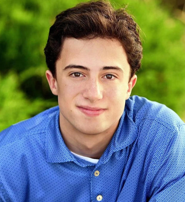 拼盘/史上最恶“霸凌迎新” 强灌整瓶伏特加学弟成类植物人