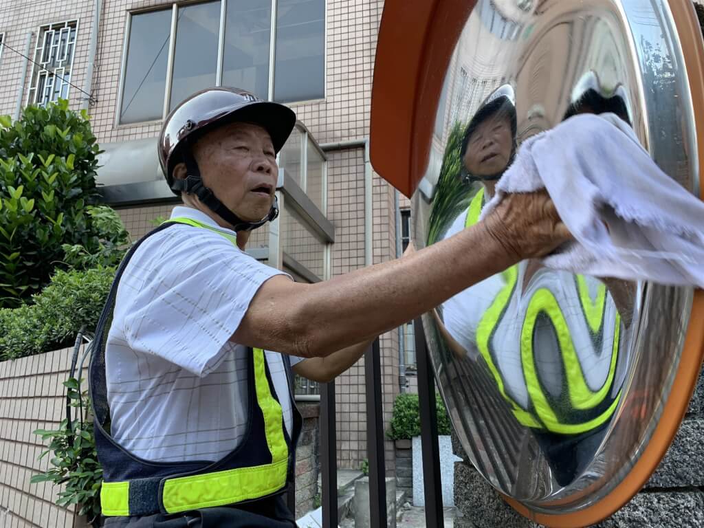 拼盘／张秀雄病逝享寿80岁 擦亮逾十万面反光镜守护用路人