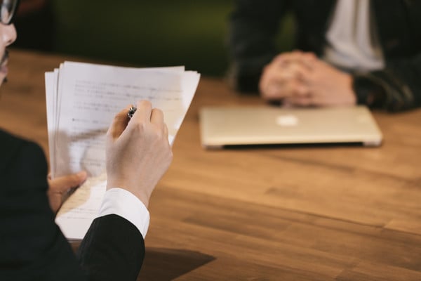 拼盘/面试被问“1只狗有4张嘴”啥字?他答“这字”秒录取