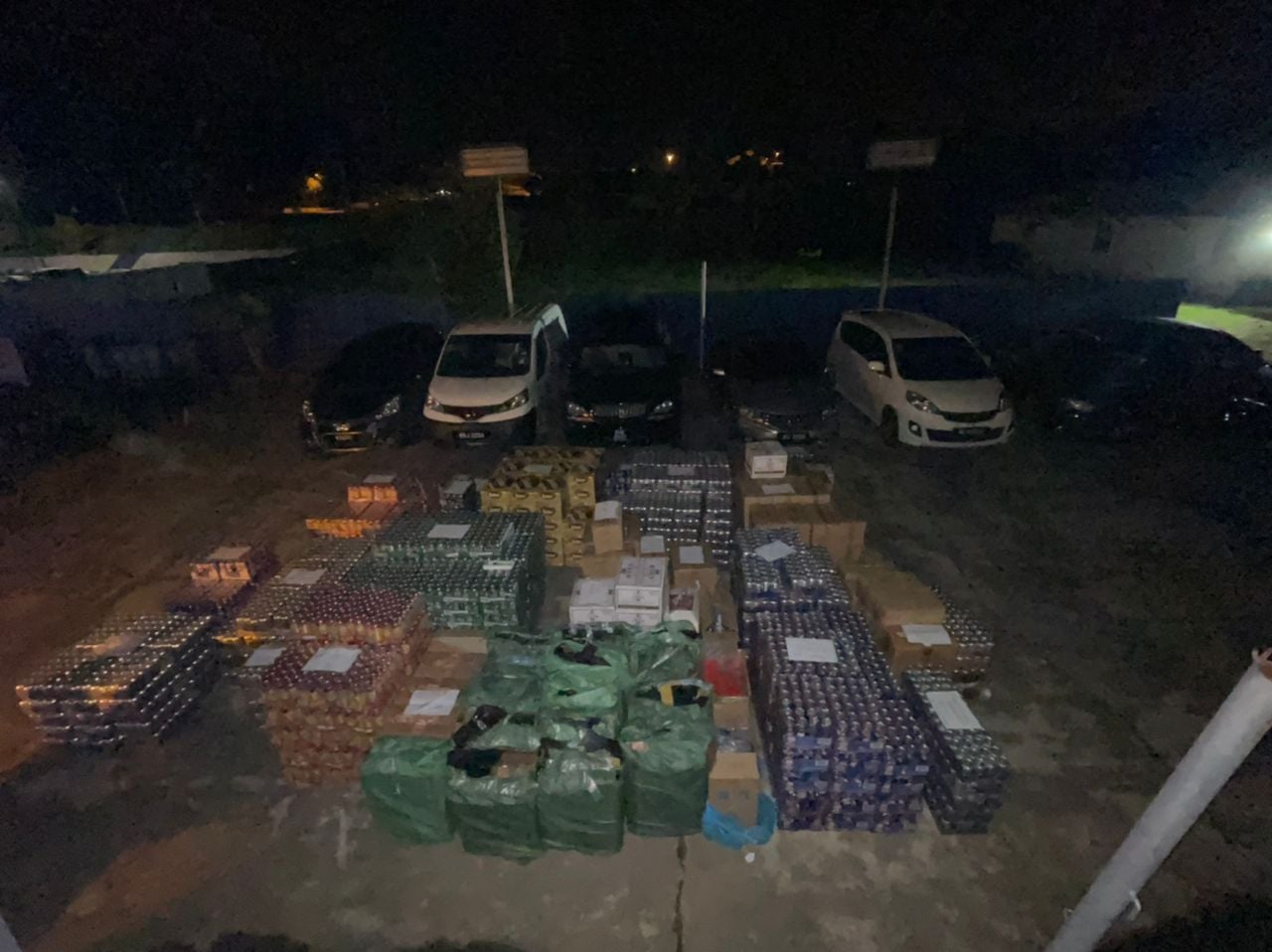 普通警察行动部队瓦解非法集团,逮捕新加坡籍首脑