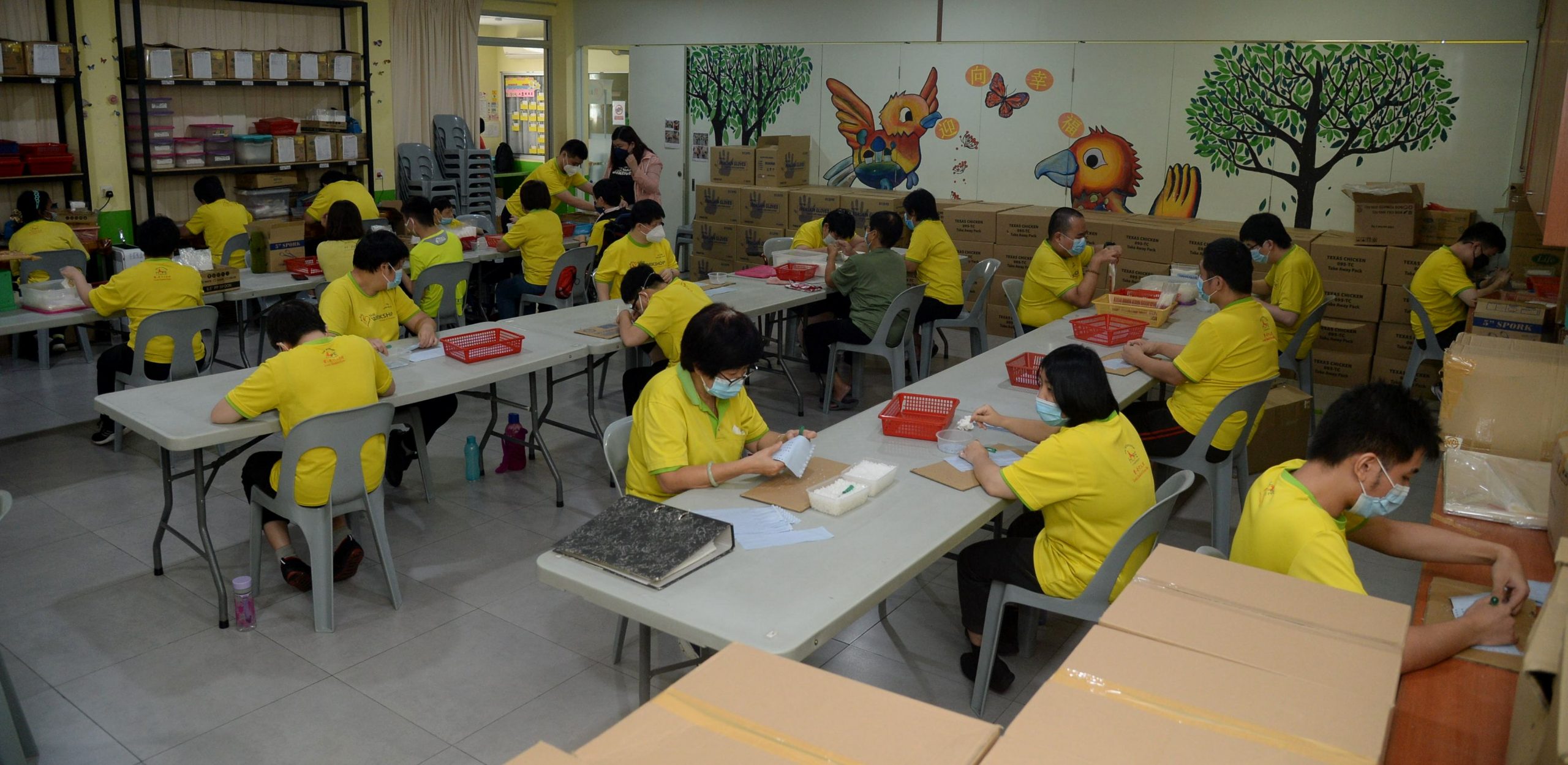 暖势力-爱关怀之家社工和志工 7图