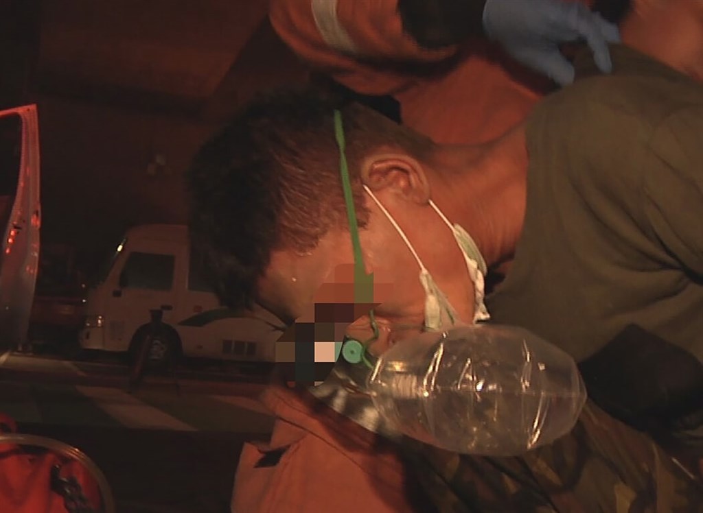 更新/看世界)男子疑分家产不均纵火泄愤 烧死一家8口