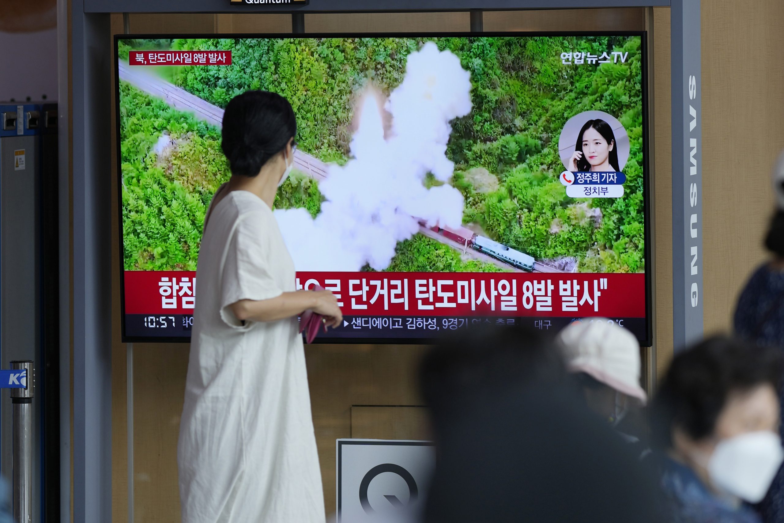 朝鲜发射8枚弹道导弹 今年来第18次武力示威