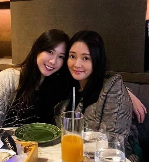 李丽珍母女IG帐号遭盗  被骇客勒索考虑报警