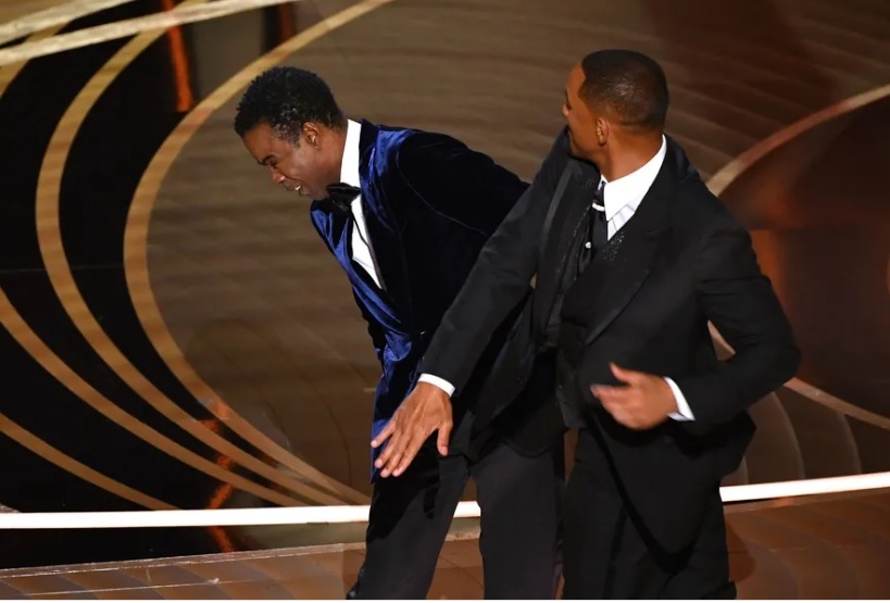 李瑞镇目赌韦尔史密夫打人 还原两大咖吓到站起来