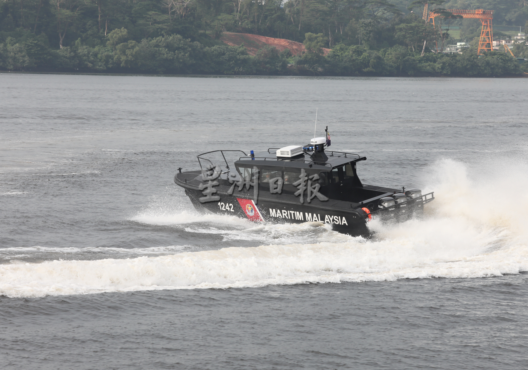 海事执法机构获7快艇 提升打击罪案效率