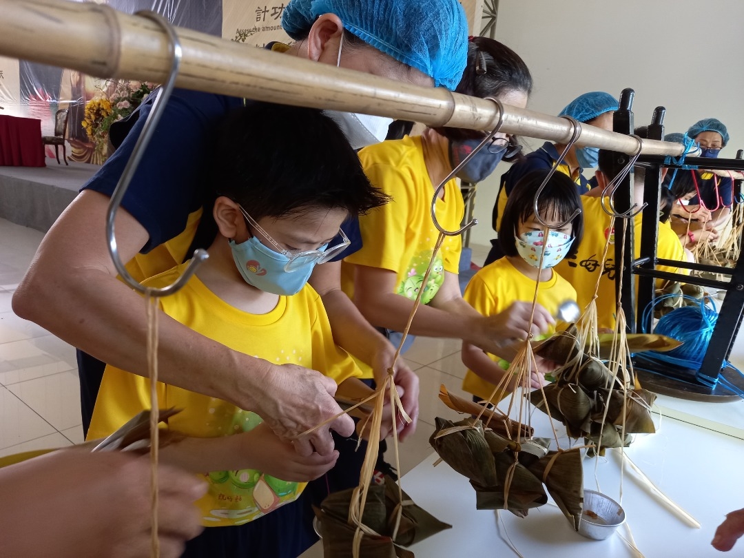 柔:版头之一:新马寺粽叶飘香 4000素粽庆端午