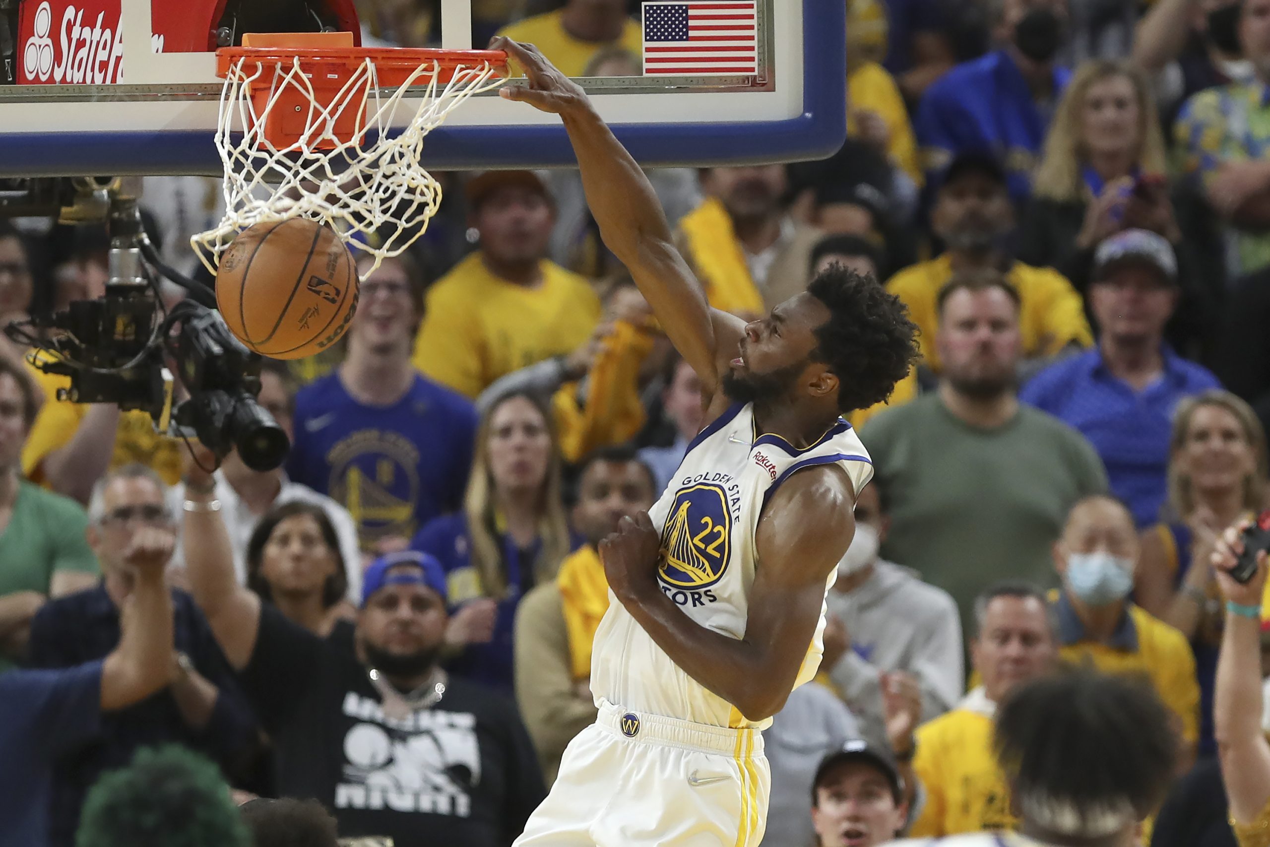 柯里小当机队友跳出 维金斯燃爆毁绿军