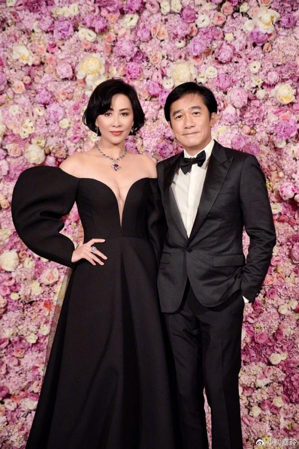 梁朝伟迎60大寿 刘嘉玲晒帅照网求夫妻同框