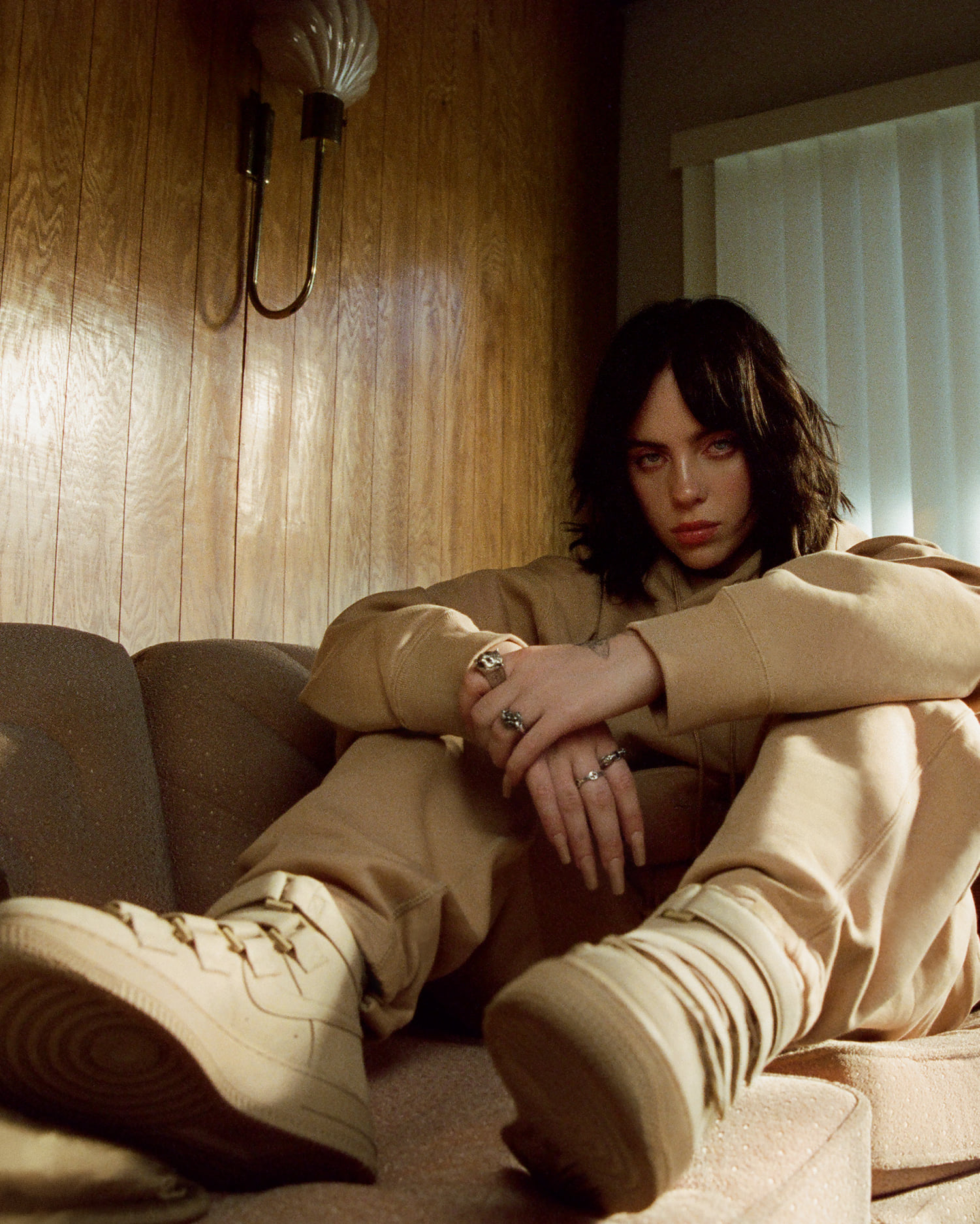 比莉艾莉丝还原手法 认了音乐节用替身