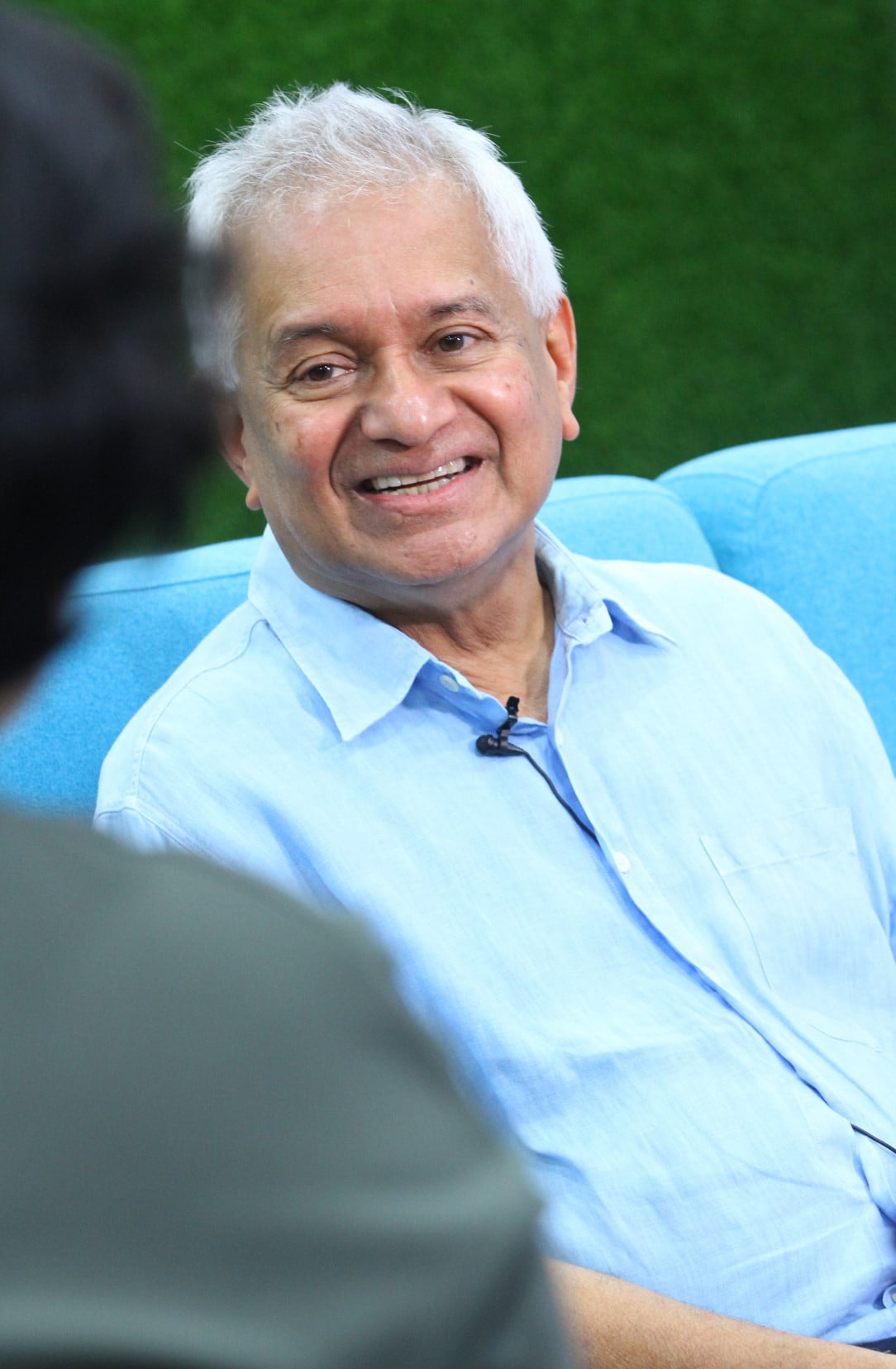 汤米汤姆斯接受星洲日报专访,畅谈担任过去总检察长的感想以及对时事课题发表看法。(黄玲玲摄)