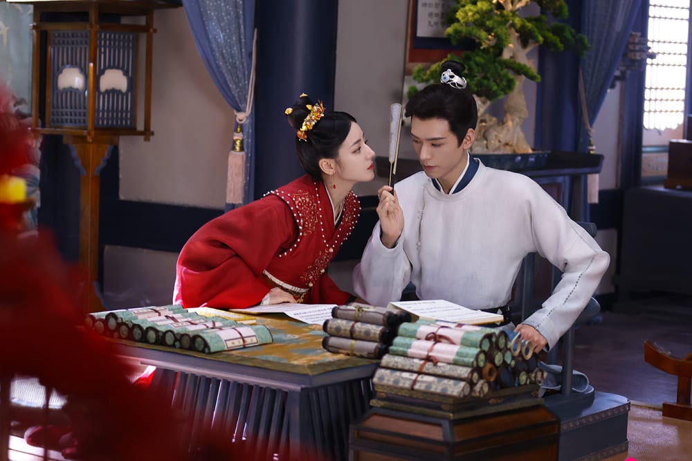 热巴新剧未播已开撕 遭龚俊粉丝骂丑蹭热度