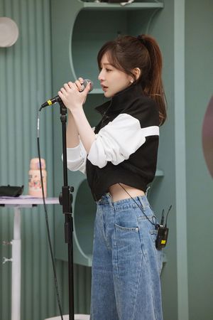 王心凌12岁嫩照曝光 评审黄子佼也被圈粉