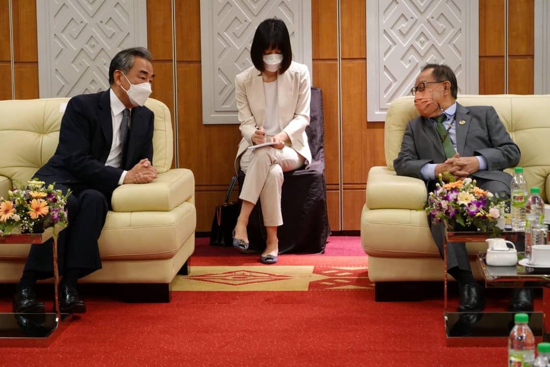 王毅到访沙巴!“对大马油棕特别感兴趣”