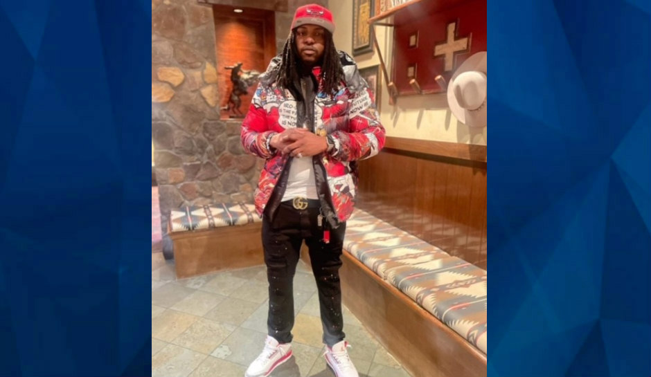 看世界/狂女“AirTag追踪男友” 见他酒吧与妹聊天 竟开倒车来回3次辗杀爱人