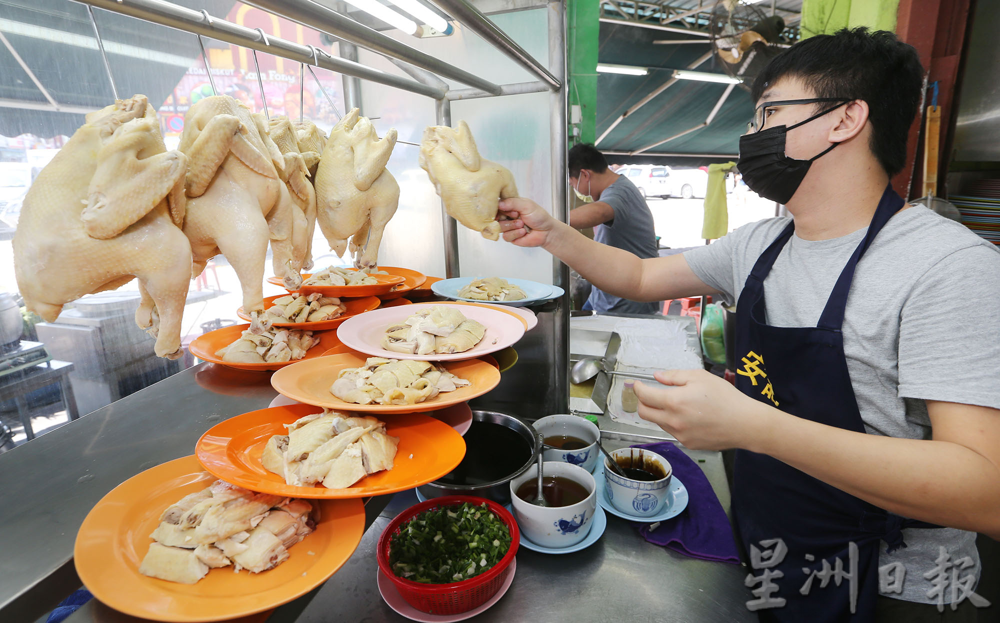 社区动态/老梁芽菜鸡缺鸡供应 暂停卖芽菜鸡 专注土产