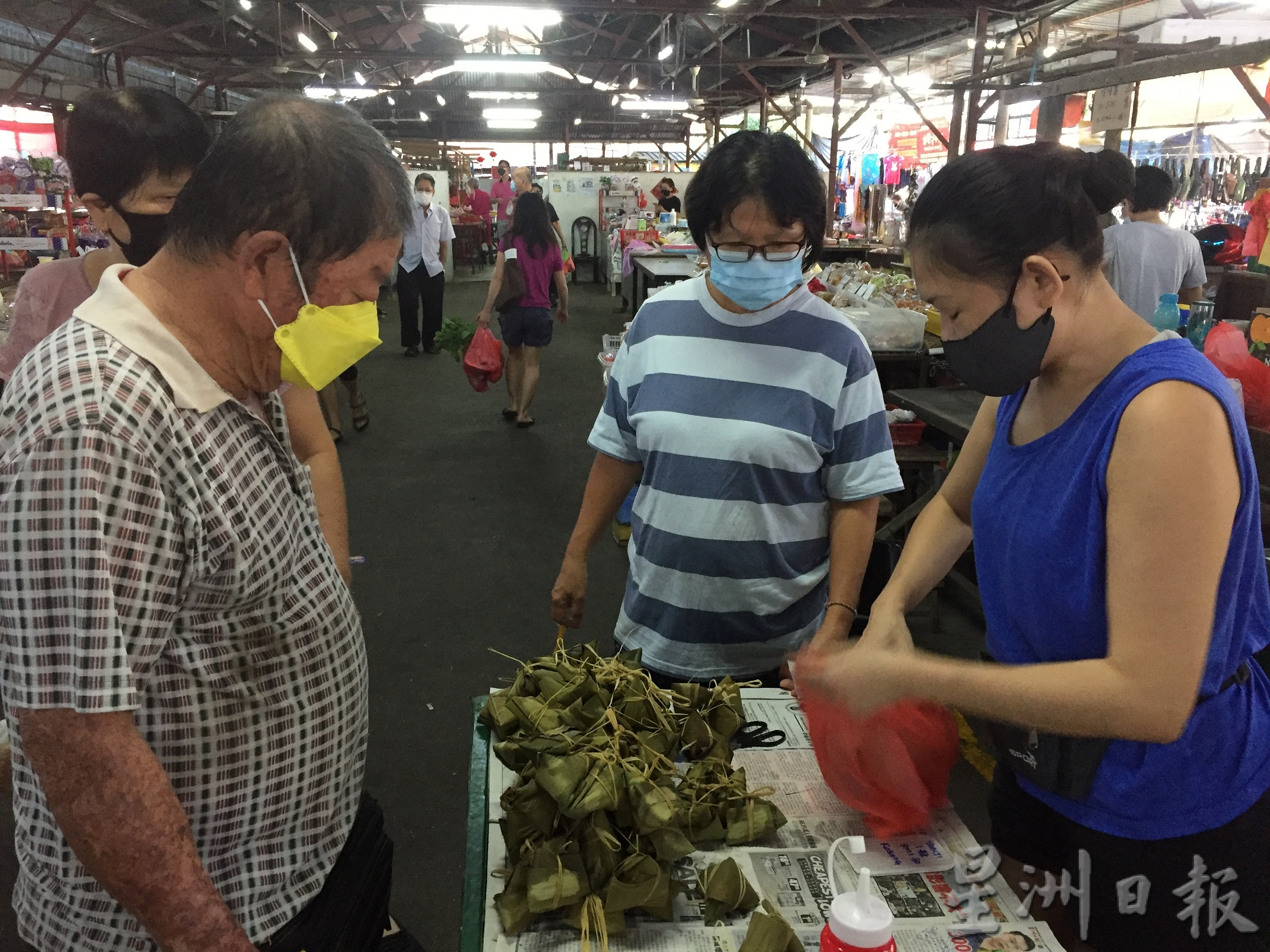端午节粽子买气旺 很快被抢购一空
