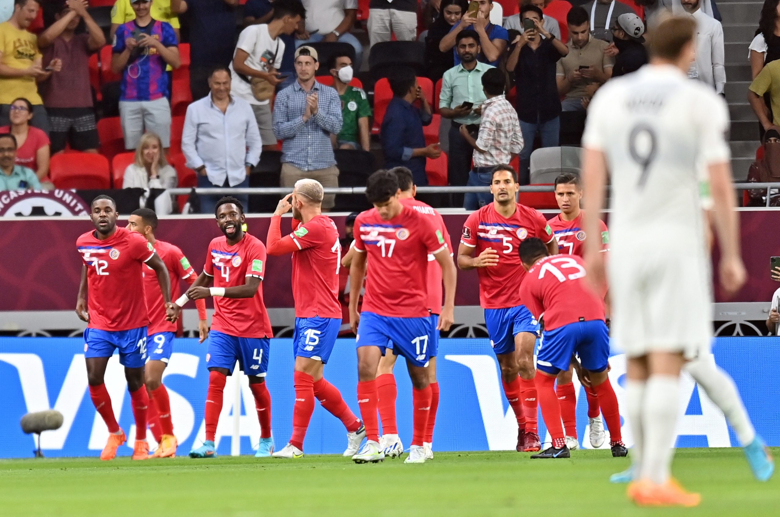 纳瓦斯高接低挡头号功臣 (哥)连3届闯世界杯