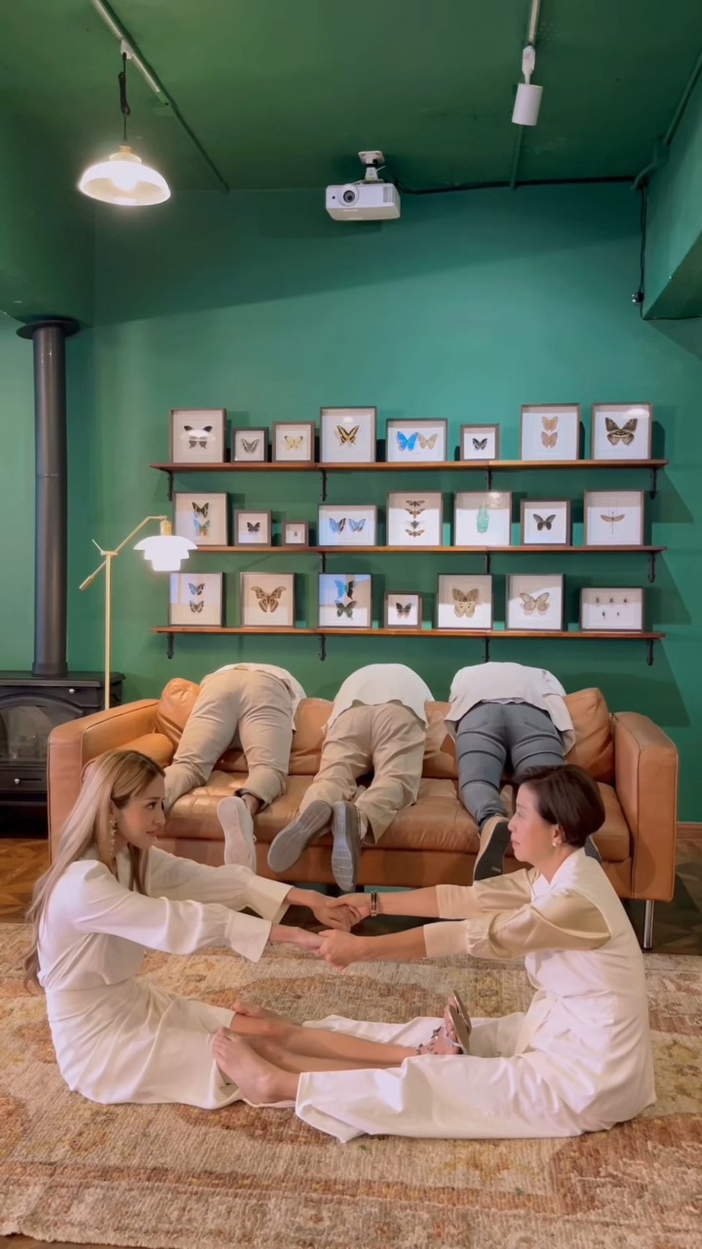 绝对充满爱的家庭” 陈凯琳晒全家福照证一条心