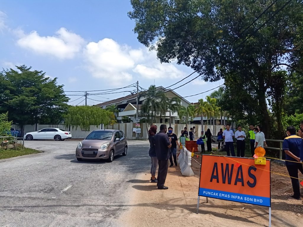 绿林庭出口前路段地陷 维修工程料715前完成