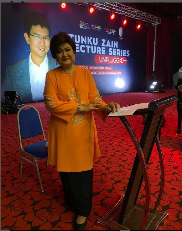 艾蒂芭诺患癌脱发戴假发演出 金环奖原邀约716演出