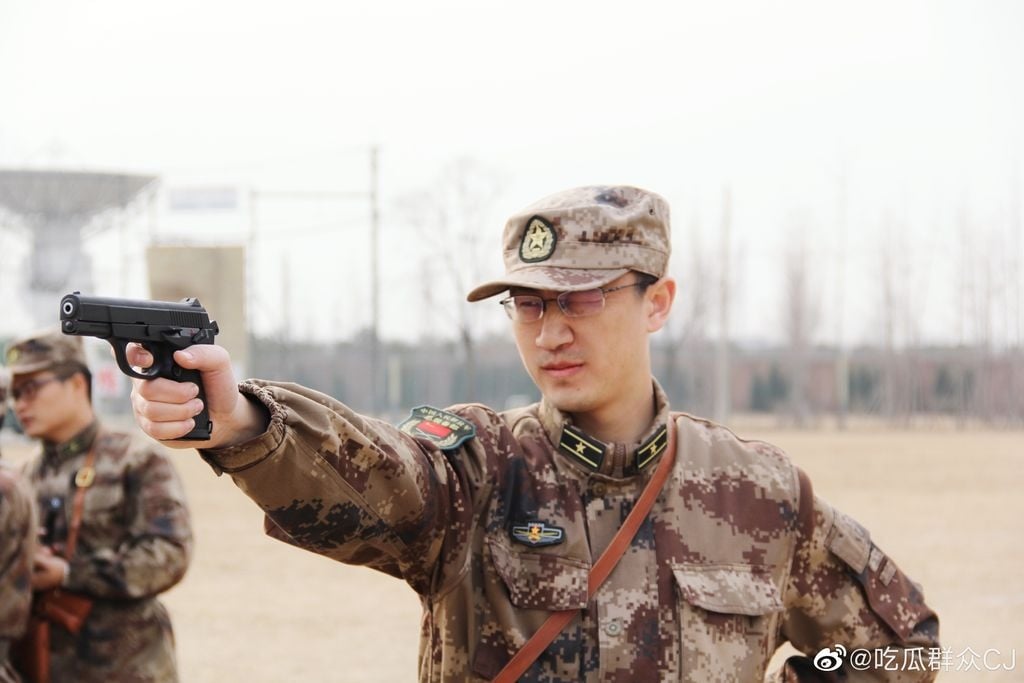 范冰冰新欢大起底 昔当军官现任金融副总裁