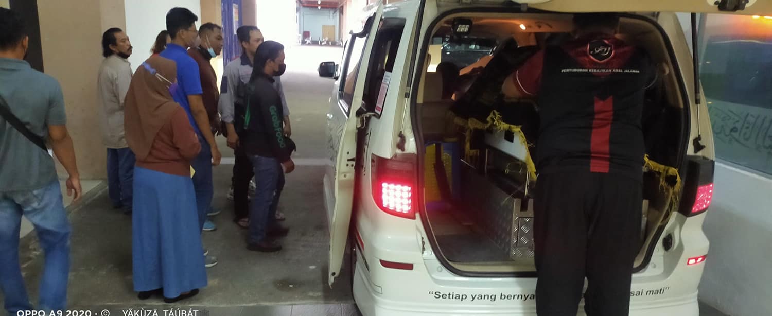 视频|16岁儿生日变忌日 母崩溃 “开心买蛋糕变冷冰冰尸体”