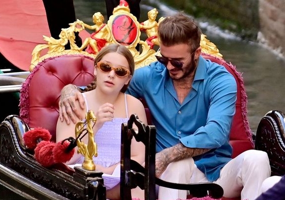 贝克汉姆10岁女儿身材太壮 网酸该减肥