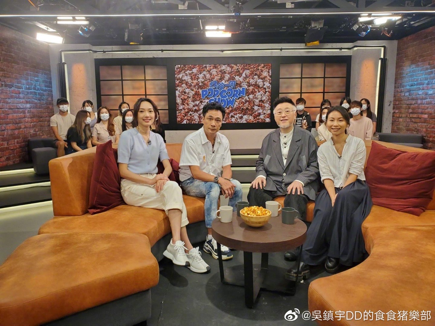 费曼晒爸爸吴镇宇丑照 “坑爹”笑称家里进贼了