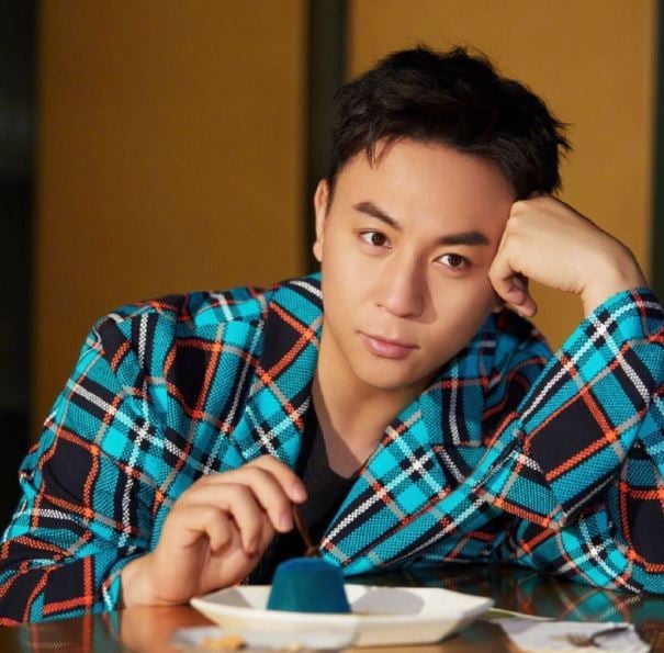 进度超前郝劭文 释小龙爆秘婚已有1女