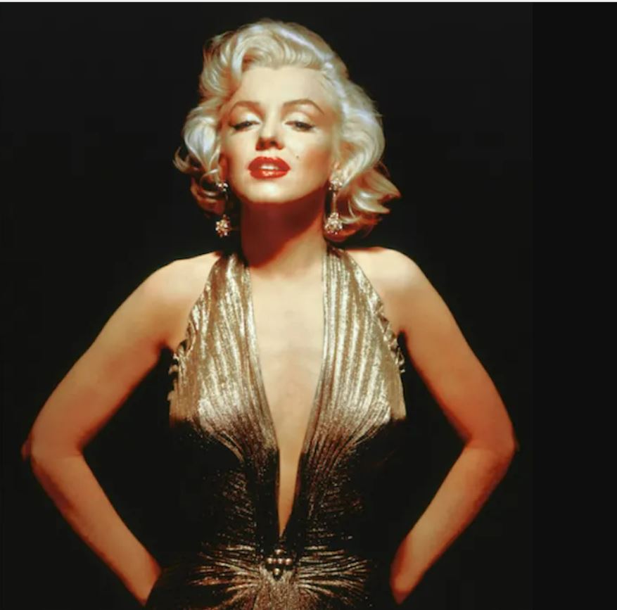 邦女郎性感神还原玛丽莲梦露  网惊叹本尊重现