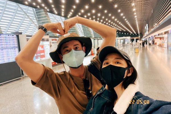 邵雨薇曝婚纱美照 网狂刷“恭喜吴慷仁”