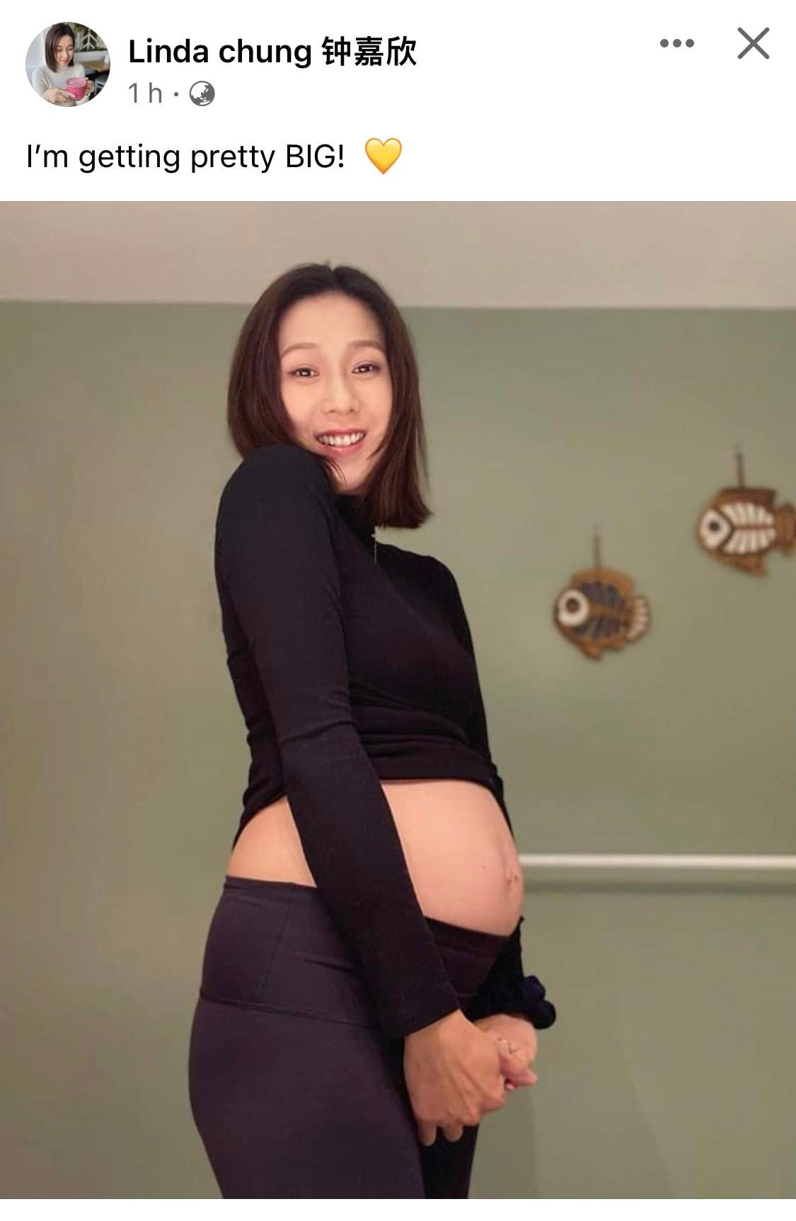 锺嘉欣晒三胎孕肚照    瓜子脸四肢纤细