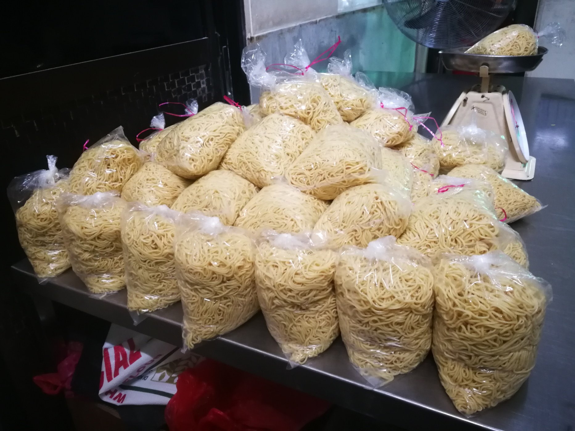 霹/小版头/面粉价再涨面条月中也涨价